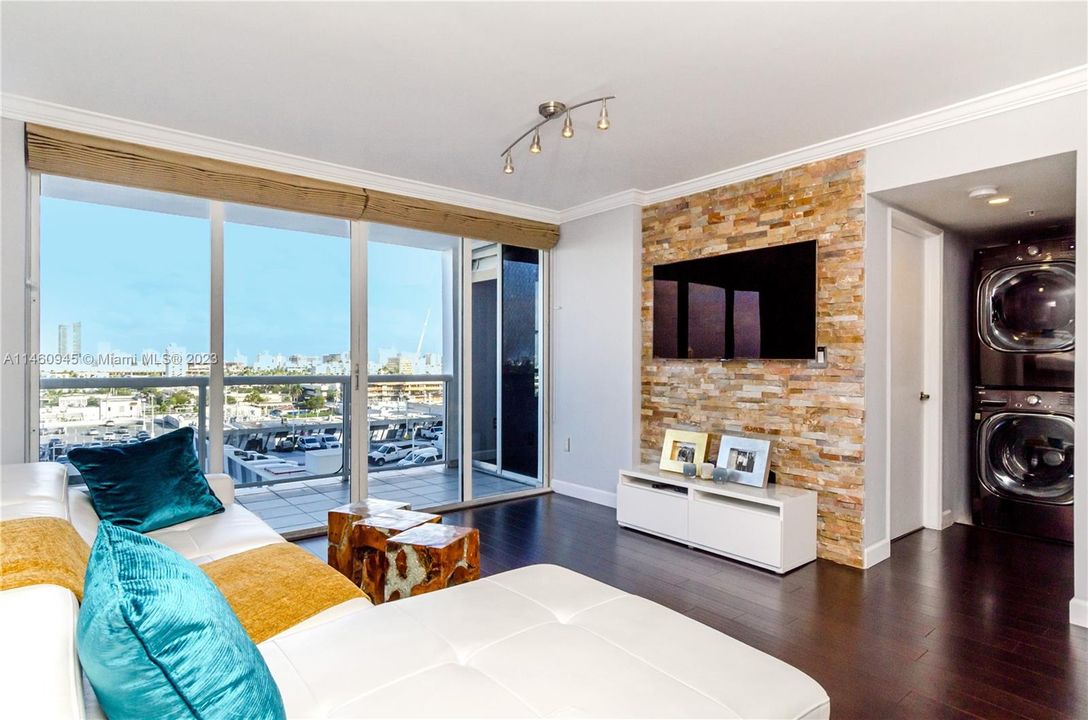 最近租的: $4,900 (2 贝兹, 2 浴室, 1270 平方英尺)