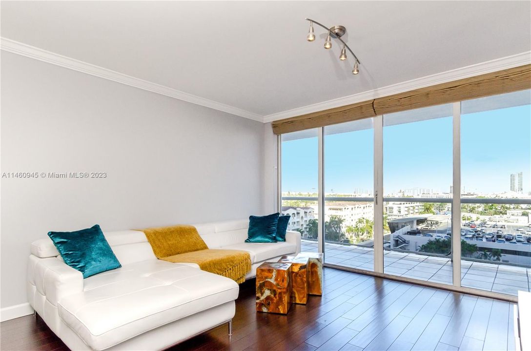 最近租的: $4,900 (2 贝兹, 2 浴室, 1270 平方英尺)