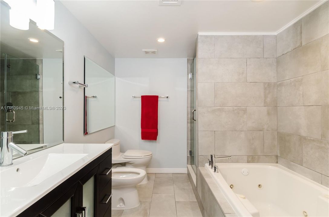 最近租的: $4,900 (2 贝兹, 2 浴室, 1270 平方英尺)