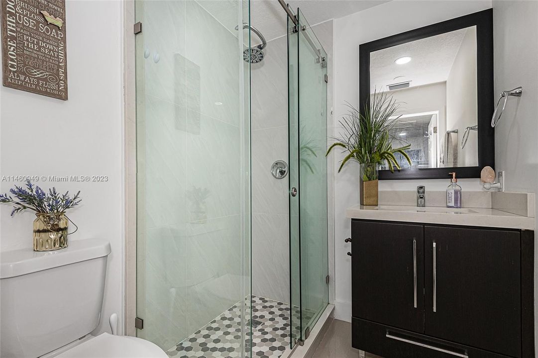 Vendido Recientemente: $569,000 (3 camas, 2 baños, 1444 Pies cuadrados)