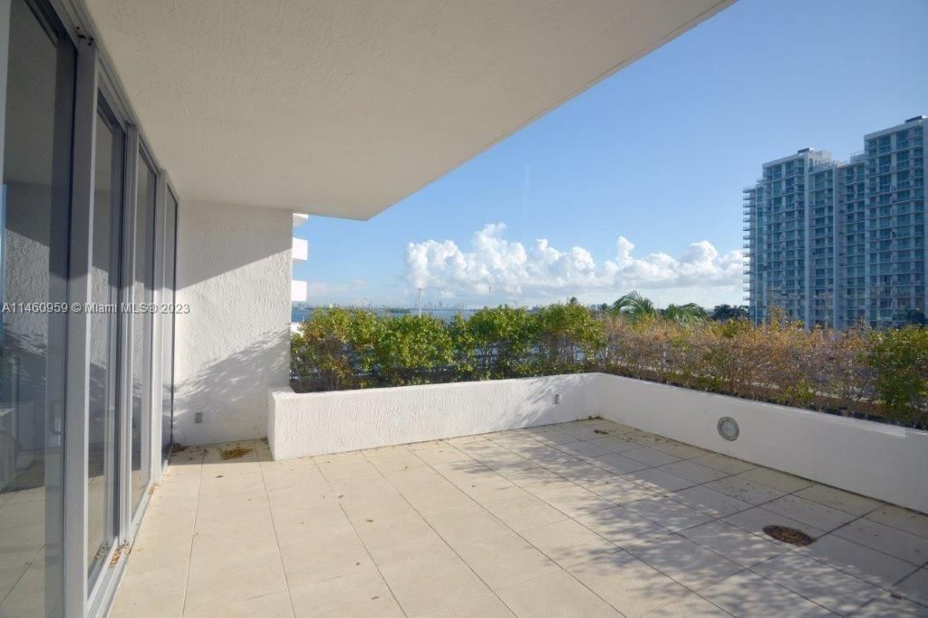 Recently Rented: $4,990 (3 beds, 2 baths, 1771 Square Feet)