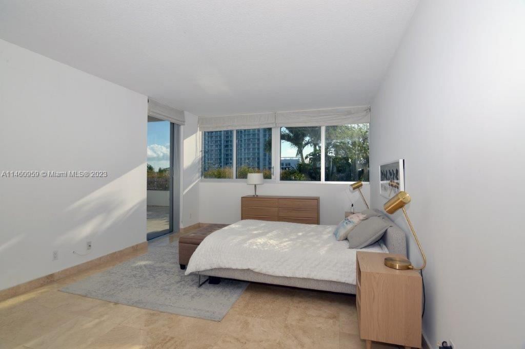 Recently Rented: $4,990 (3 beds, 2 baths, 1771 Square Feet)