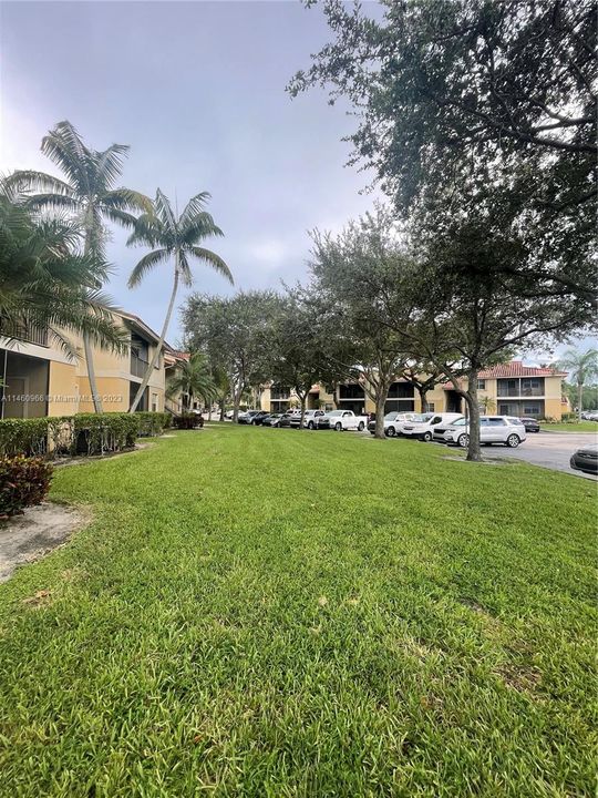 Recently Rented: $1,980 (2 beds, 2 baths, 1032 Square Feet)