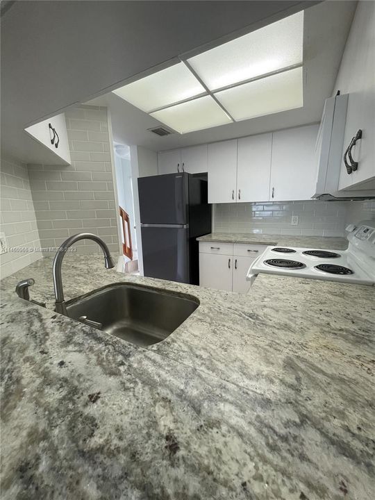 Recently Rented: $1,980 (2 beds, 2 baths, 1032 Square Feet)