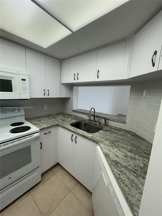 Recently Rented: $1,980 (2 beds, 2 baths, 1032 Square Feet)
