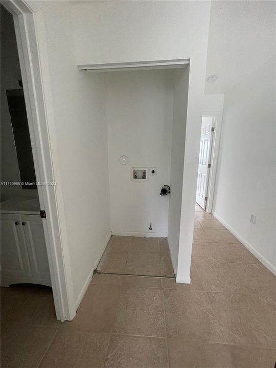 Recently Rented: $1,980 (2 beds, 2 baths, 1032 Square Feet)