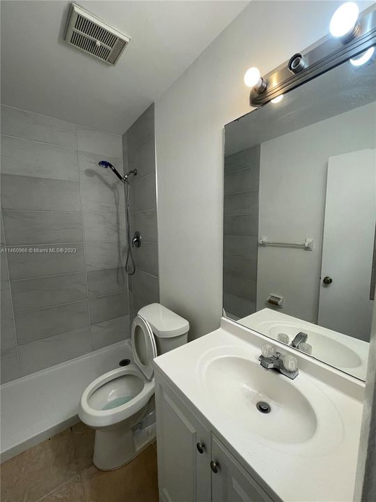 Recently Rented: $1,980 (2 beds, 2 baths, 1032 Square Feet)