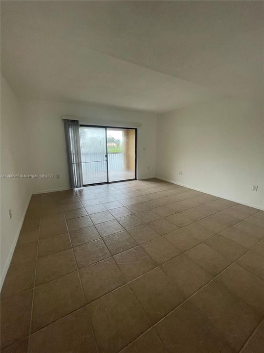 Recently Rented: $1,980 (2 beds, 2 baths, 1032 Square Feet)