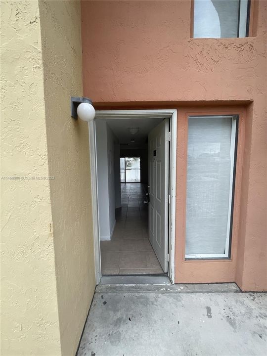 Recently Rented: $1,980 (2 beds, 2 baths, 1032 Square Feet)