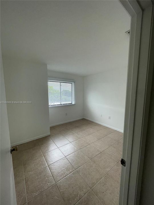 Recently Rented: $1,980 (2 beds, 2 baths, 1032 Square Feet)