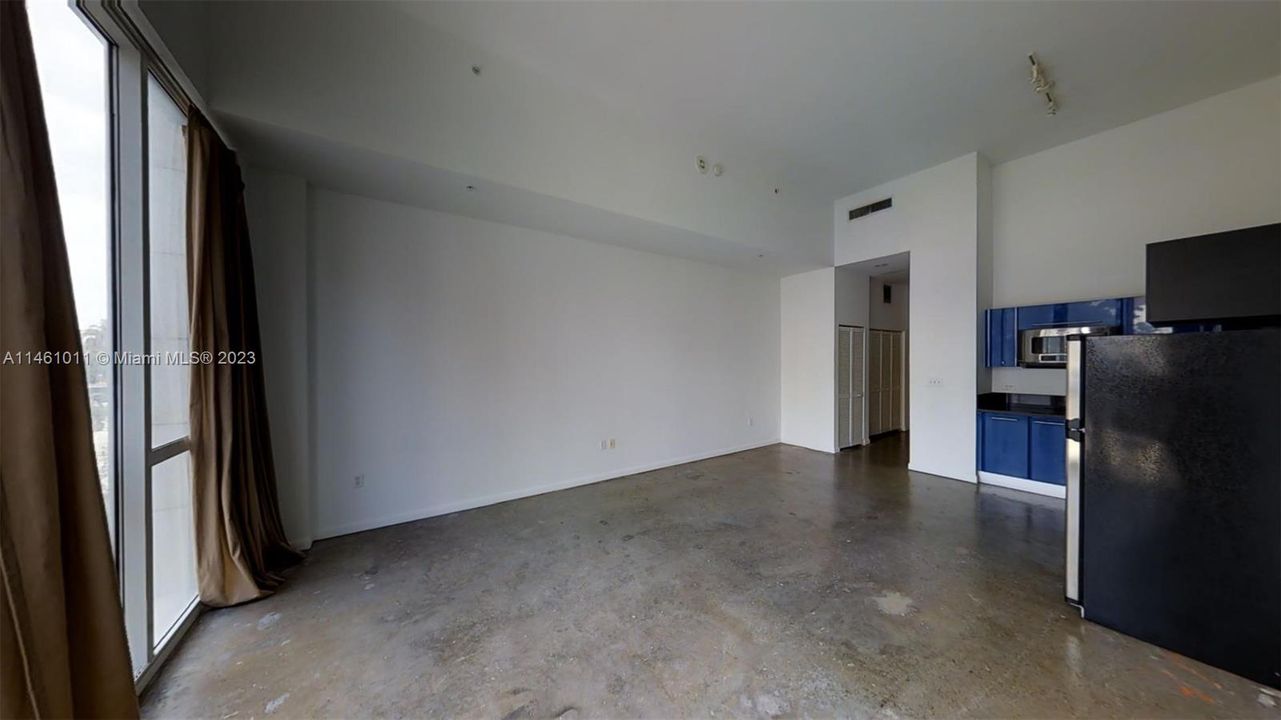 Recently Rented: $2,050 (0 beds, 1 baths, 501 Square Feet)