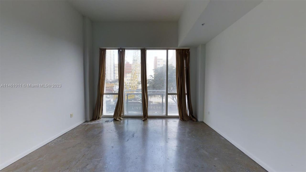 Recently Rented: $2,050 (0 beds, 1 baths, 501 Square Feet)