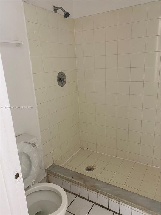 Recently Rented: $2,050 (3 beds, 2 baths, 1081 Square Feet)