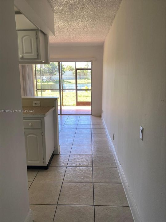 Recently Rented: $2,050 (3 beds, 2 baths, 1081 Square Feet)