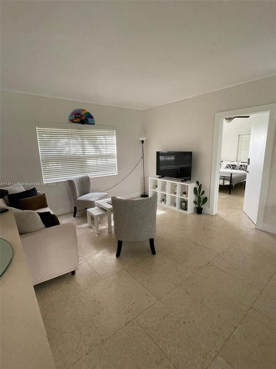 Recently Rented: $3,400 (2 beds, 2 baths, 1074 Square Feet)