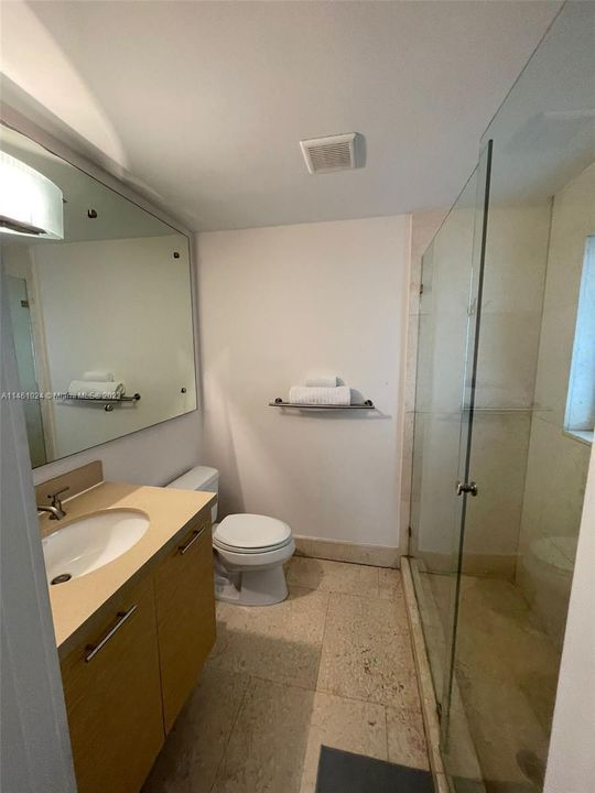 Recently Rented: $3,400 (2 beds, 2 baths, 1074 Square Feet)