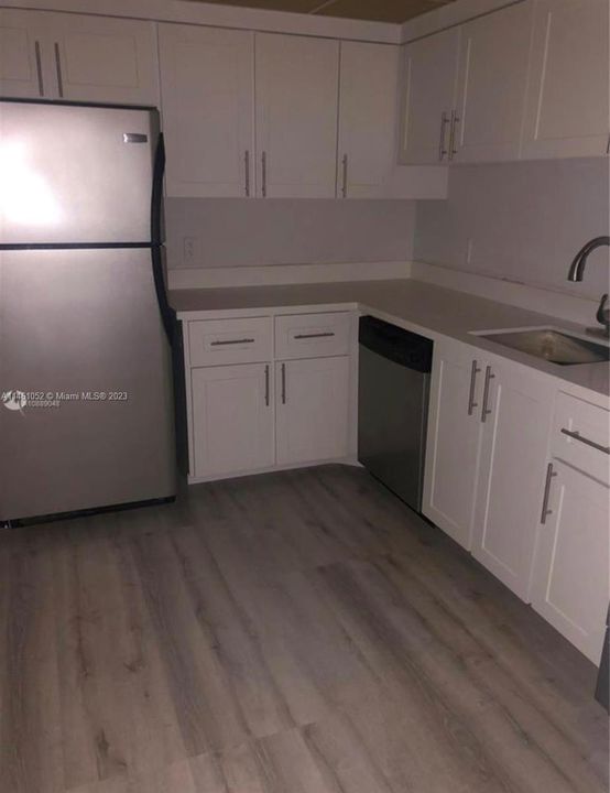 Recently Rented: $1,700 (1 beds, 2 baths, 822 Square Feet)