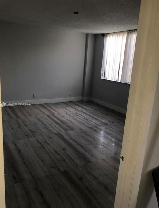 Recently Rented: $1,700 (1 beds, 2 baths, 822 Square Feet)