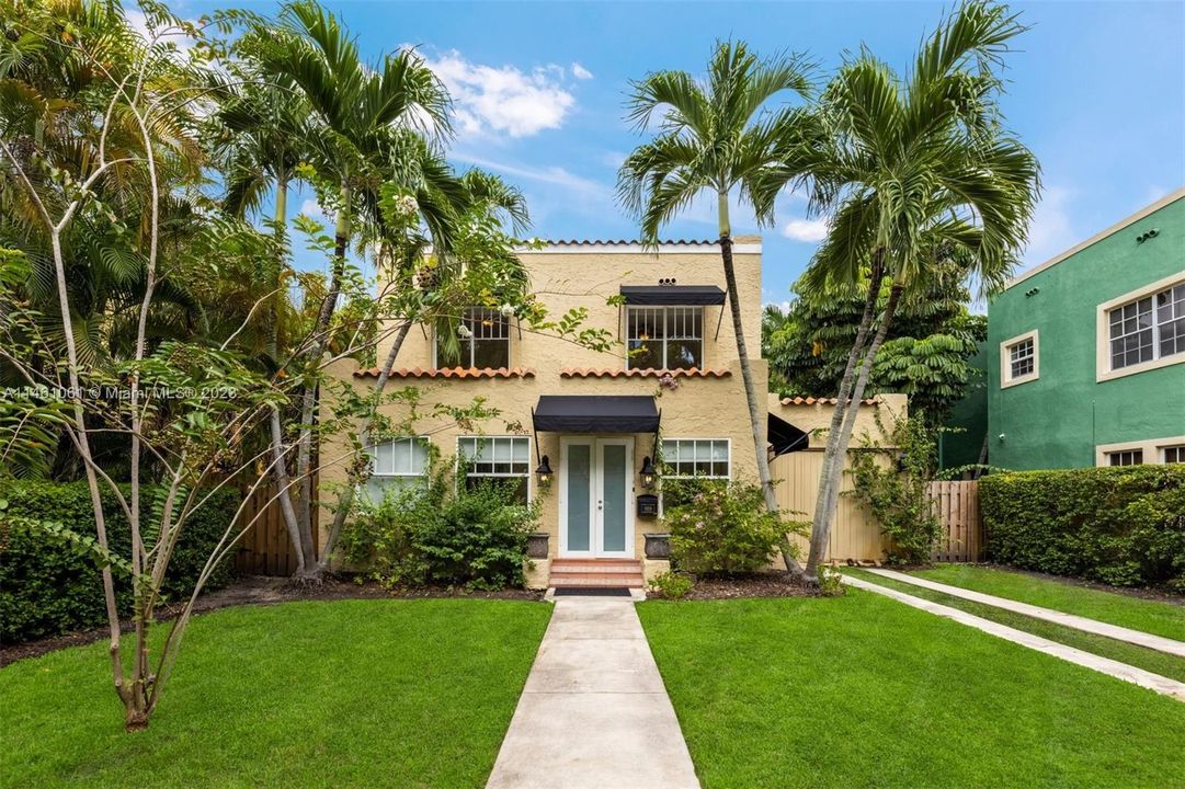 Vendido Recientemente: $995,000 (3 camas, 2 baños, 2160 Pies cuadrados)