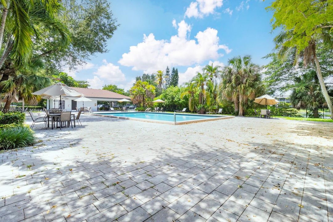 Recently Rented: $1,795 (1 beds, 1 baths, 900 Square Feet)