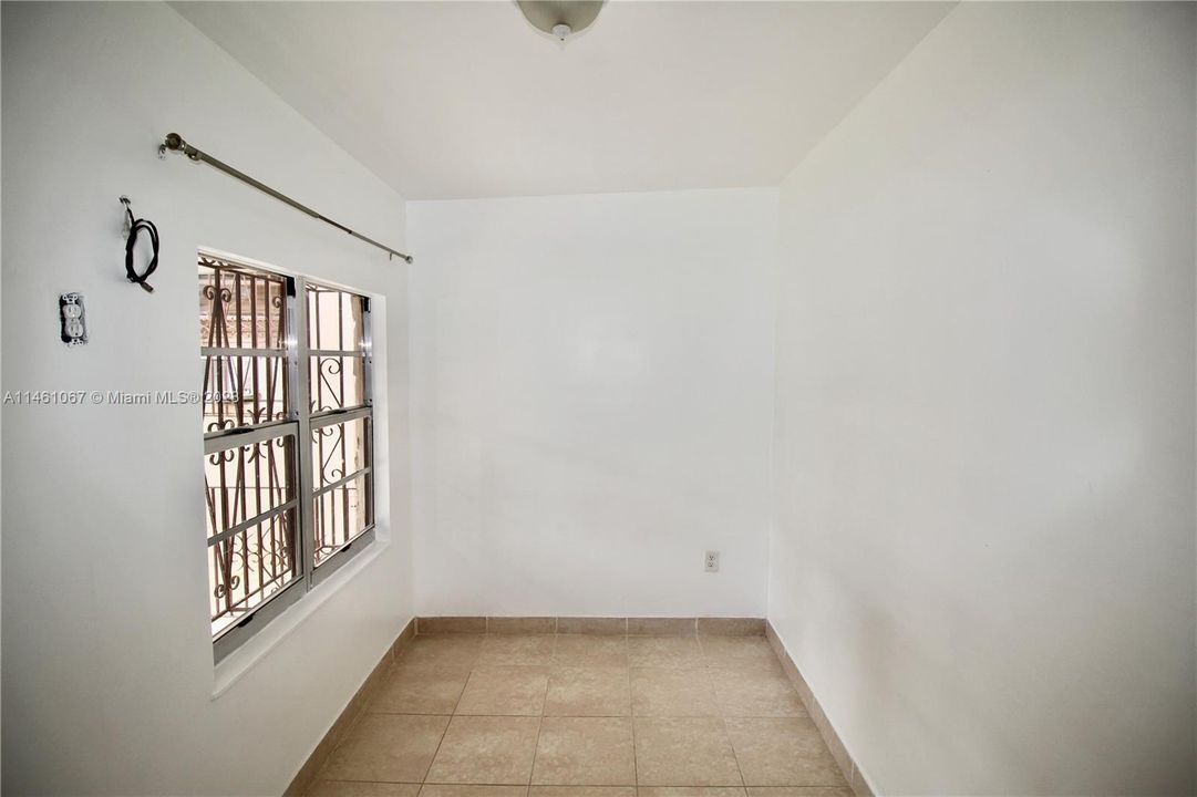 Recently Rented: $1,850 (1 beds, 1 baths, 1434 Square Feet)