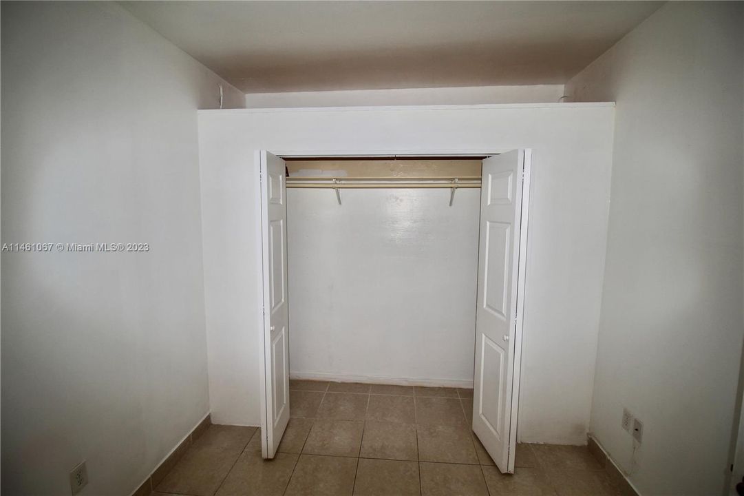 Recently Rented: $1,850 (1 beds, 1 baths, 1434 Square Feet)