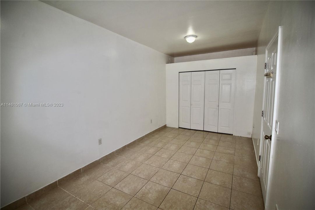 Recently Rented: $1,850 (1 beds, 1 baths, 1434 Square Feet)