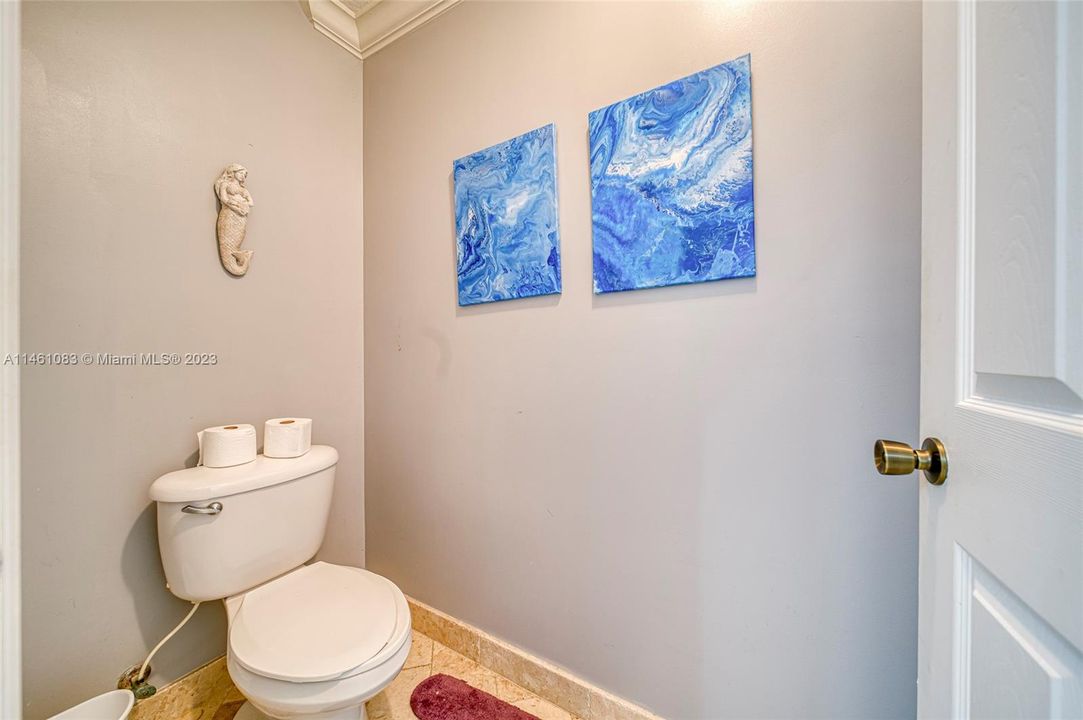 Recently Sold: $475,000 (3 beds, 2 baths, 1934 Square Feet)