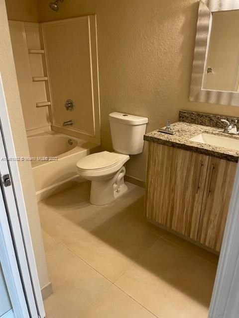 Vendido Recientemente: $215,000 (1 camas, 1 baños, 716 Pies cuadrados)