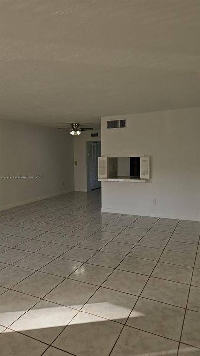 Recently Rented: $1,800 (1 beds, 1 baths, 974 Square Feet)