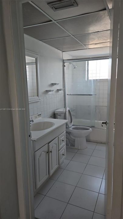 Recently Rented: $1,800 (1 beds, 1 baths, 974 Square Feet)