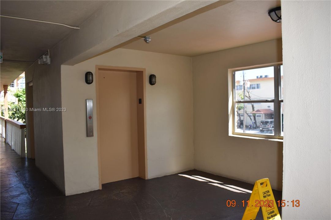 Recently Rented: $1,800 (1 beds, 1 baths, 974 Square Feet)