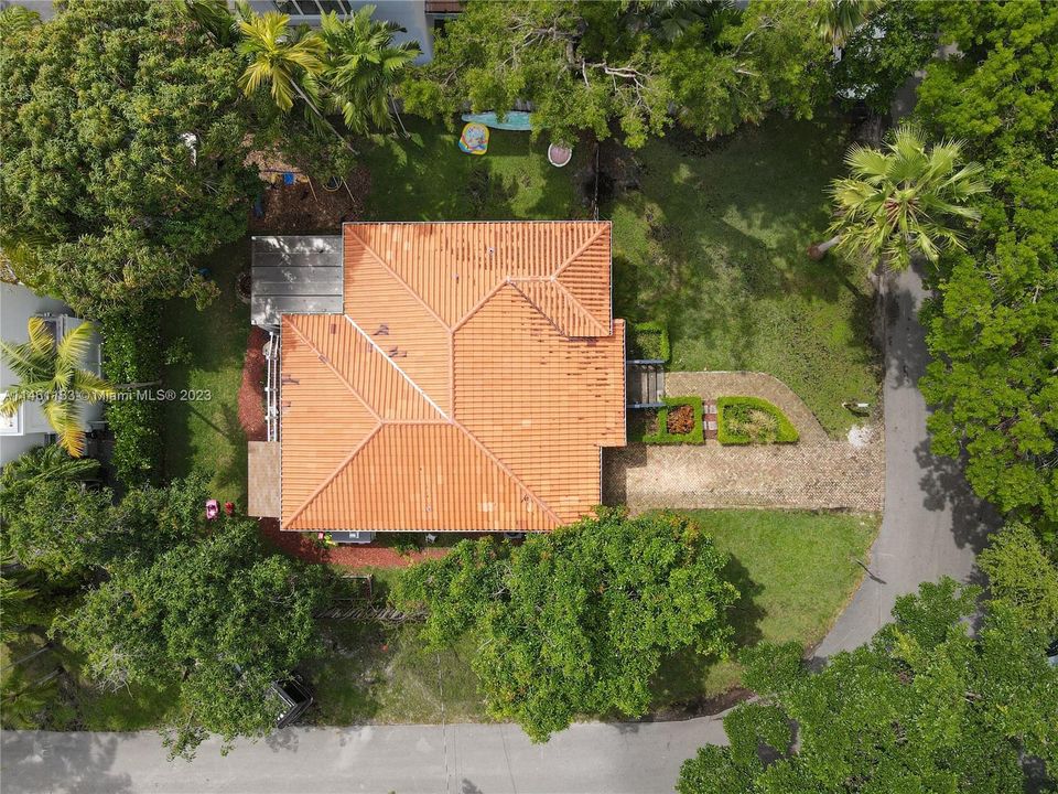 Recently Sold: $1,599,000 (2 beds, 2 baths, 1155 Square Feet)