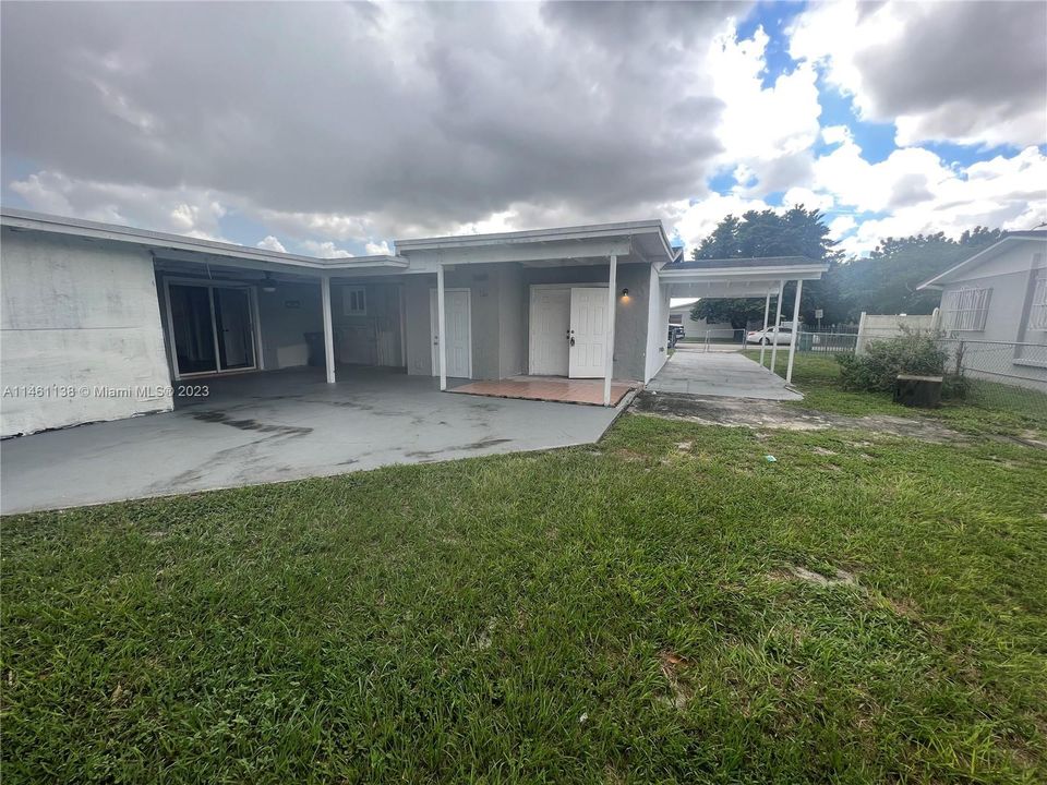 Vendido Recientemente: $494,900 (4 camas, 2 baños, 1748 Pies cuadrados)