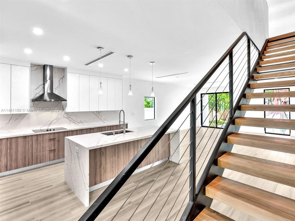 Recently Sold: $1,375,000 (3 beds, 3 baths, 0 Square Feet)