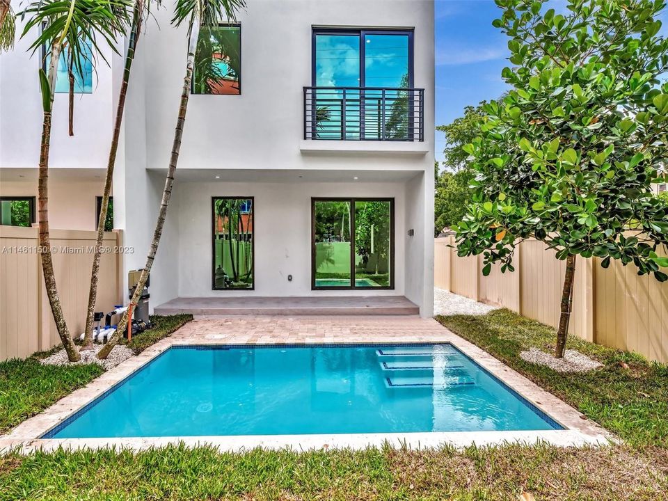 Recently Sold: $1,375,000 (3 beds, 3 baths, 0 Square Feet)