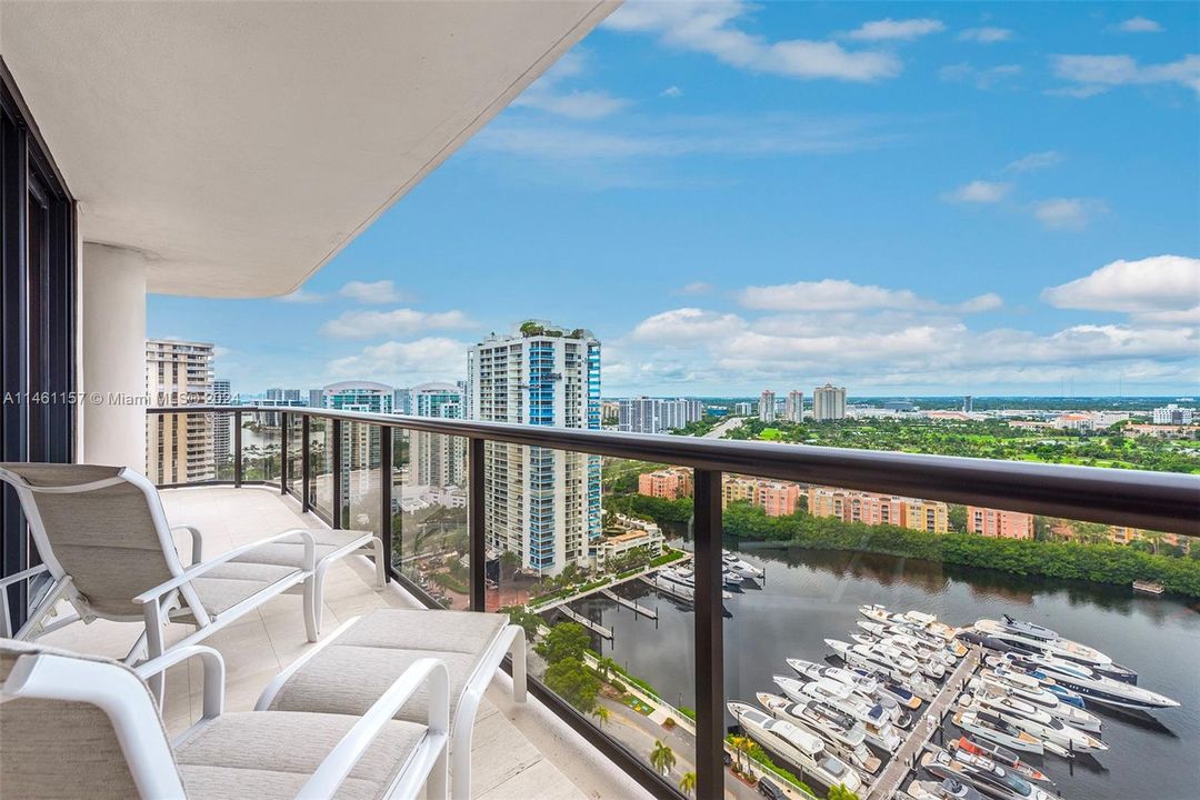 Recently Sold: $790,000 (3 beds, 2 baths, 1887 Square Feet)