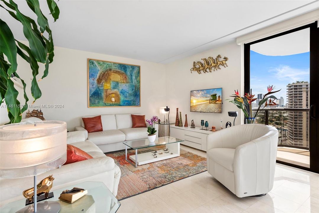 Recently Sold: $790,000 (3 beds, 2 baths, 1887 Square Feet)