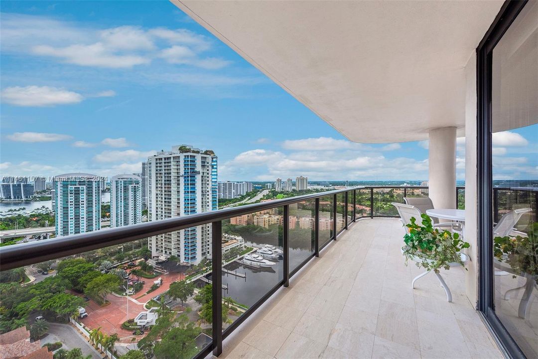 Recently Sold: $790,000 (3 beds, 2 baths, 1887 Square Feet)