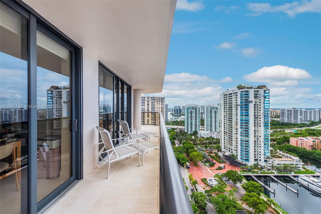 Recently Sold: $790,000 (3 beds, 2 baths, 1887 Square Feet)