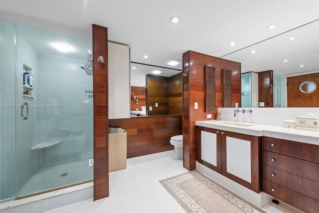 Recently Sold: $790,000 (3 beds, 2 baths, 1887 Square Feet)