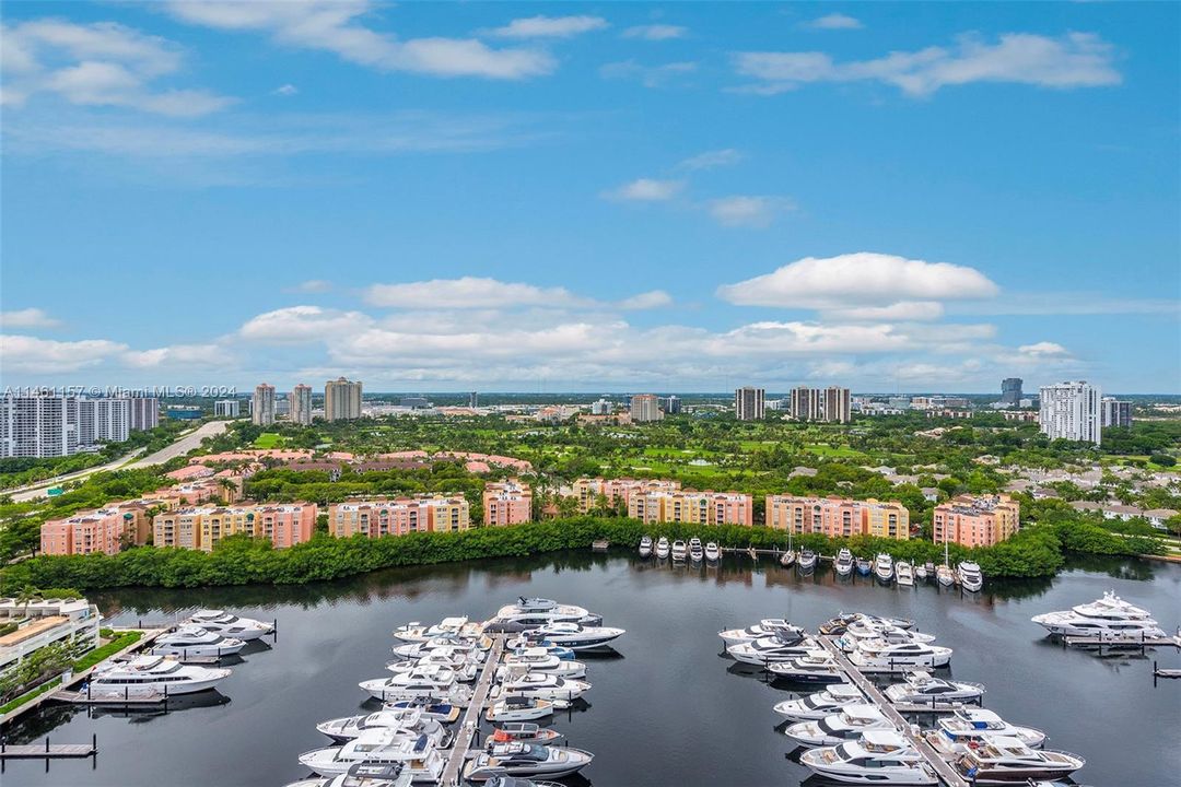 Recently Sold: $790,000 (3 beds, 2 baths, 1887 Square Feet)