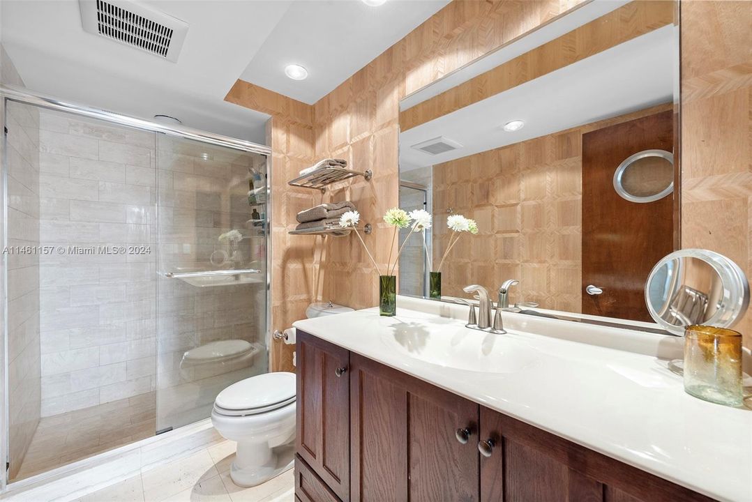 Recently Sold: $790,000 (3 beds, 2 baths, 1887 Square Feet)