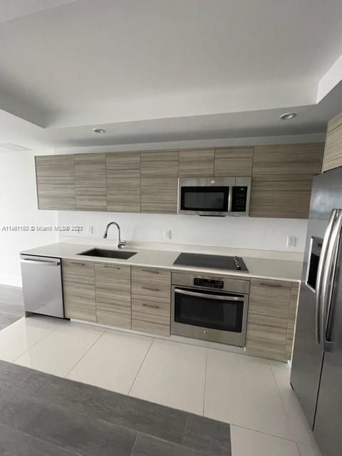 Recently Sold: $488,000 (1 beds, 1 baths, 593 Square Feet)