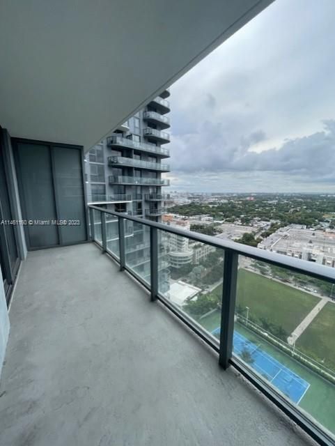 Recently Sold: $488,000 (1 beds, 1 baths, 593 Square Feet)