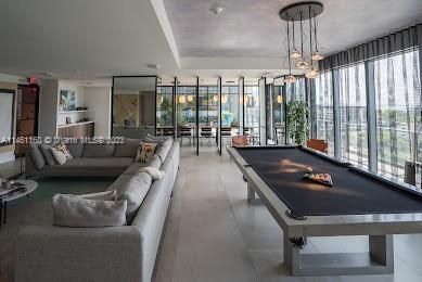 Recently Sold: $488,000 (1 beds, 1 baths, 593 Square Feet)