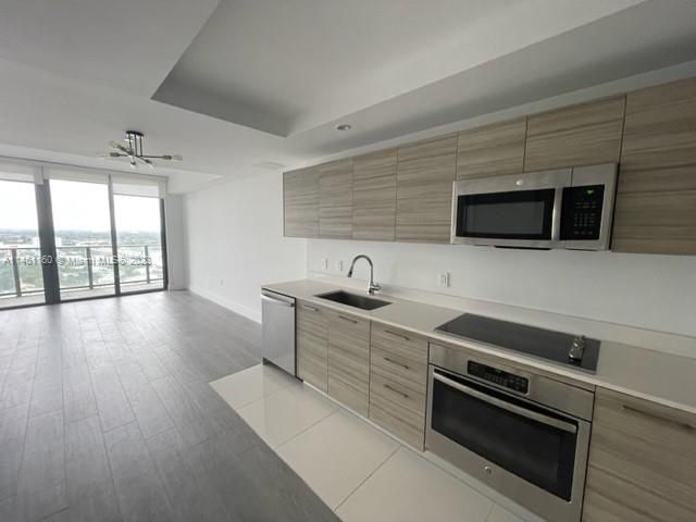 Recently Sold: $488,000 (1 beds, 1 baths, 593 Square Feet)