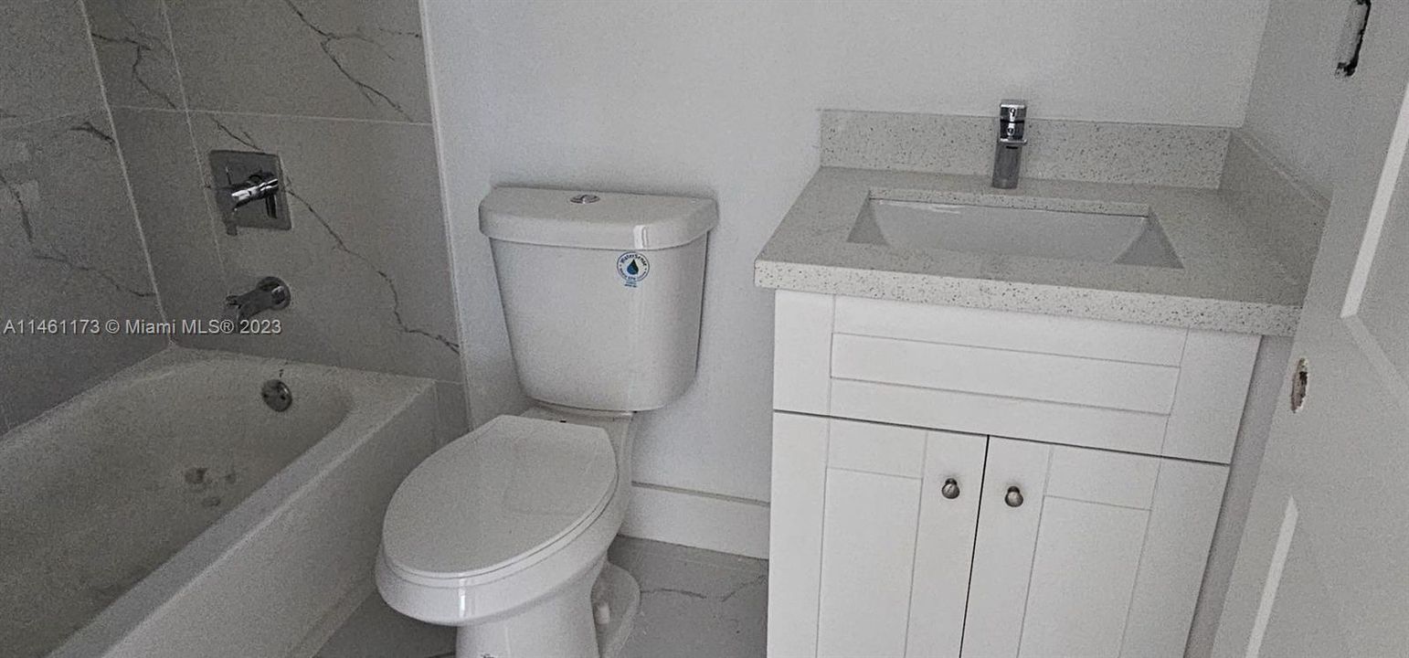 Recently Sold: $550,000 (4 beds, 3 baths, 1785 Square Feet)