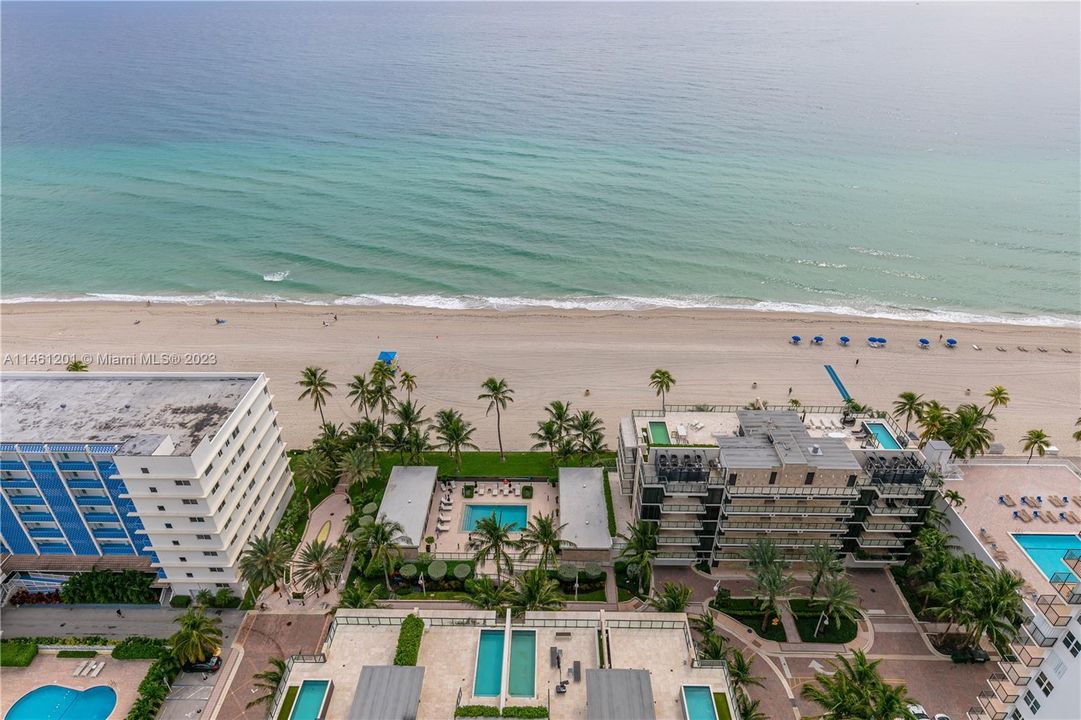 Недавно продано: $499,000 (1 спален, 2 ванн, 980 Квадратных фут)