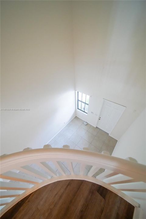 Recently Rented: $3,899 (3 beds, 3 baths, 2206 Square Feet)